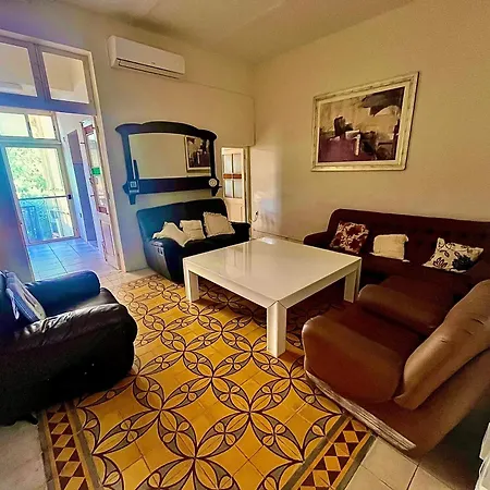 Triple In Beautiful Maltese Townhouse Maison d'hôtes *