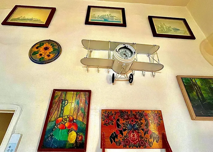 Triple In Beautiful Maltese Townhouse Konukevi Sliema